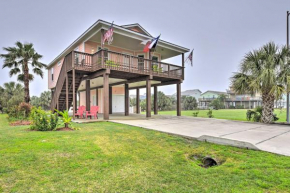 quarter Mi to Beach Canal-View Home in Galveston!